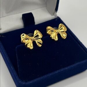 Vintage 90’s 10k Gold Bow Earrings